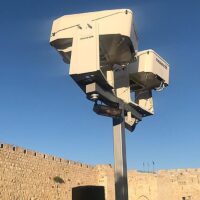 Installation of outdoor video projectors in hot places